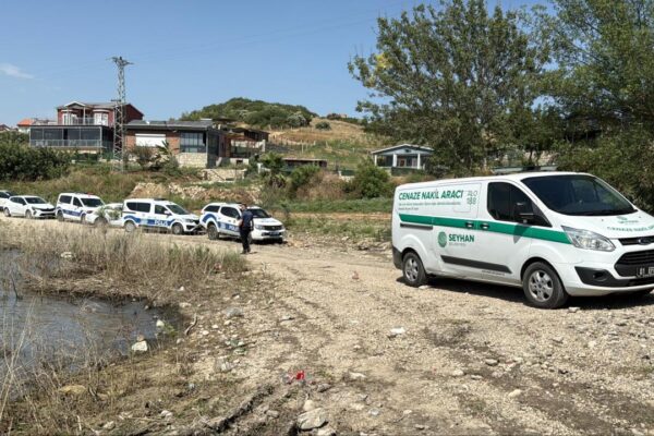 Adana'da kızının terliğini almak için baraj gölüne giren kişi boğuldu